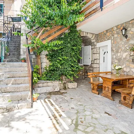 Apartment Sara Hvar Town