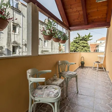 Apartment Sara Hvar Town